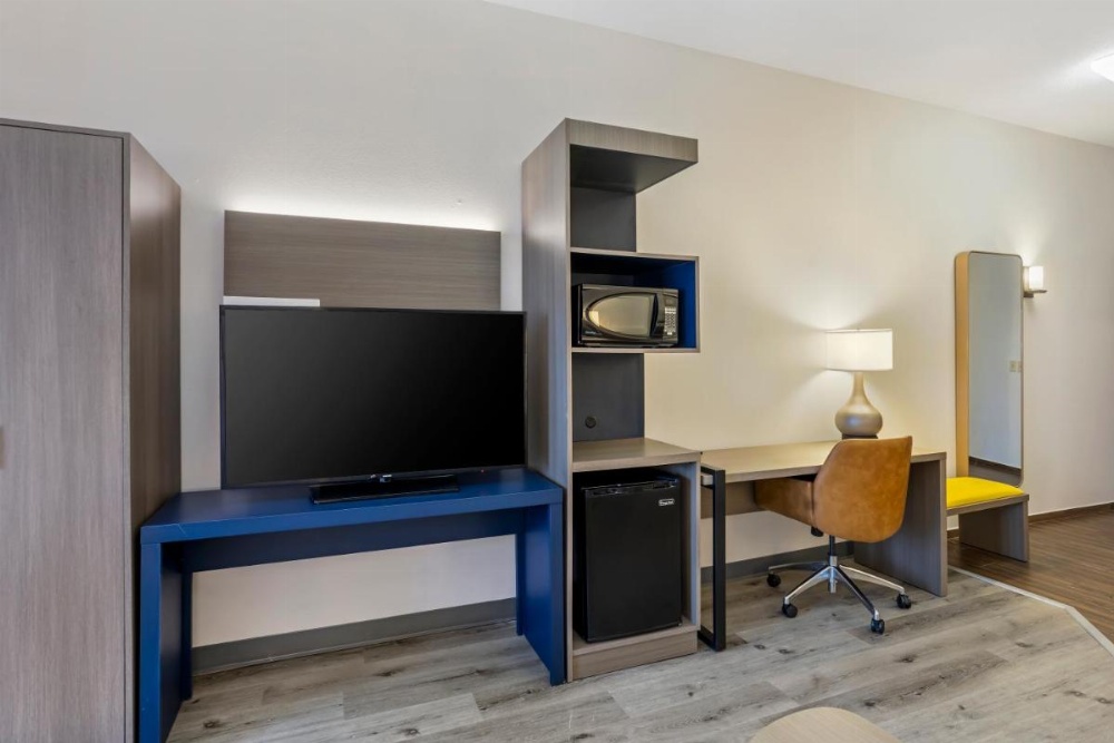 Room image 4