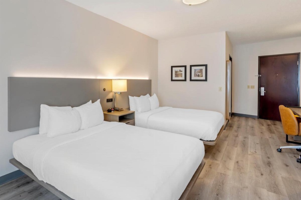 Queen Room with Two Queen Beds - Non-Smoking