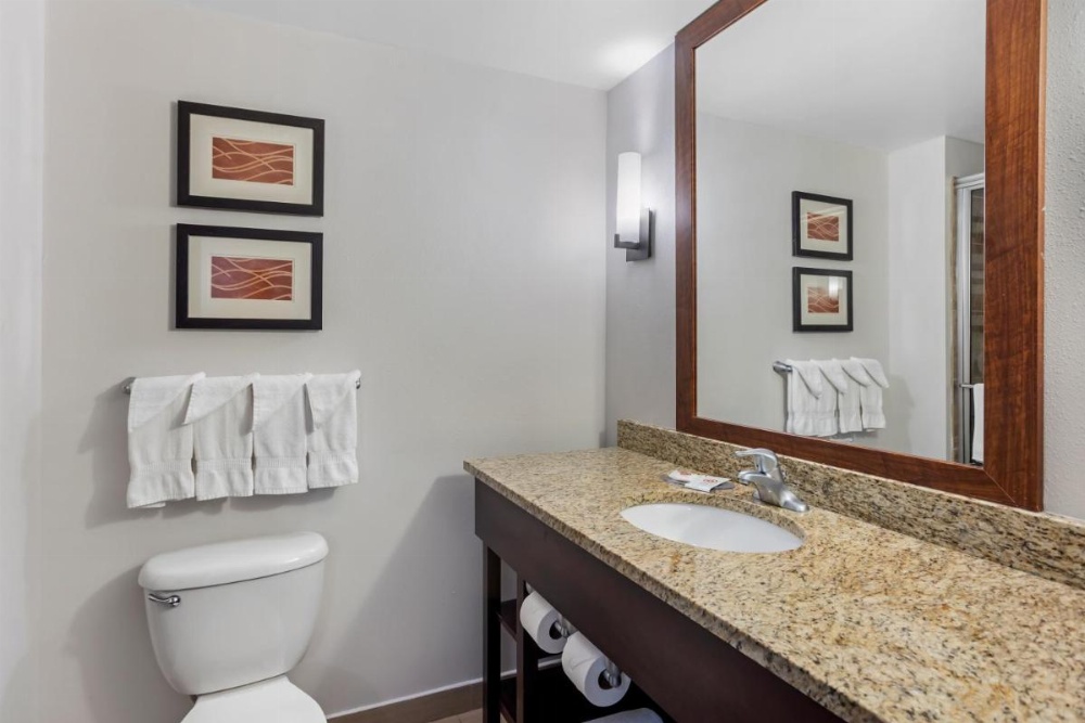 Room image 4